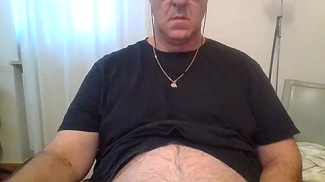 Snapshot of ANONIMO7735 chatting on 09-23-25, 05:03 ANONIMO7735 online show from 09-23-25, 05:03