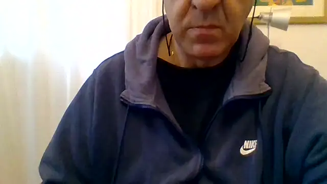 Snapshot of ANONIMO7735 chatting on 05-08-26, 04:49 ANONIMO7735 online show from 05-08-26, 04:49
