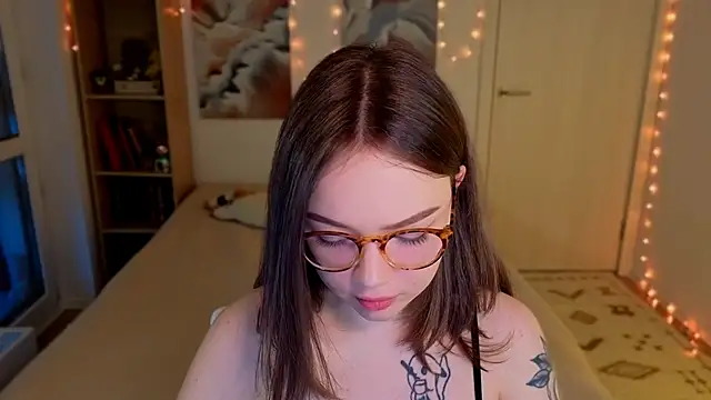 MilenaSaint online show from 04-07-26, 04:03