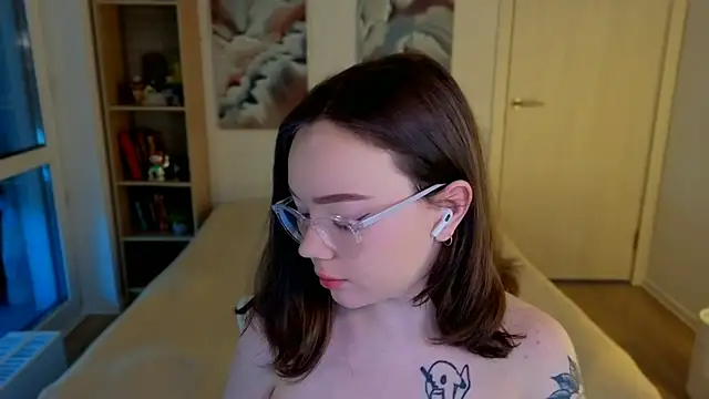 MilenaSaint online show from 05-06-26, 03:43