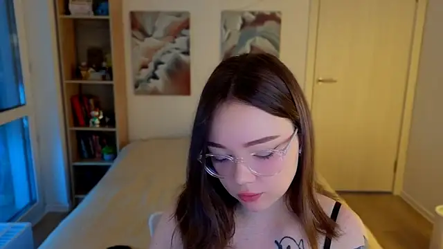MilenaSaint online show from 05-11-26, 03:41