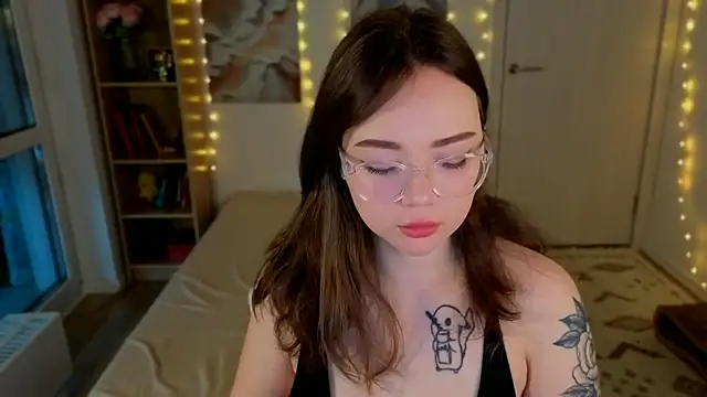 MilenaSaint online show from 06-10-26, 03:41