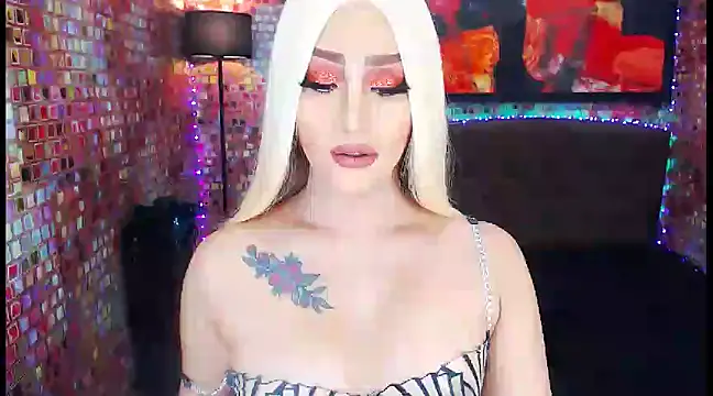 Snapshot of KylieMaxwellCaulfield_TS chatting on 02-17-25, 06:50 KylieMaxwellCaulfield TS online show from 02-17-25, 06:50