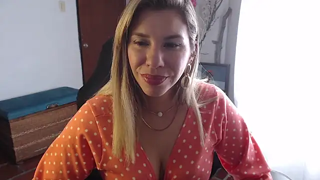 Snapshot of ms_sofia_x chatting on 03-20-25, 08:08 ms sofia x online show from 03-20-25, 08:08