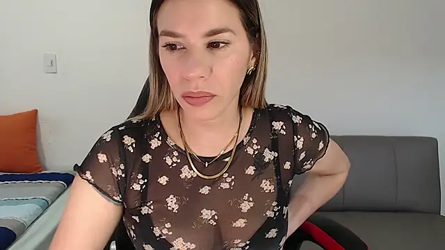 Snapshot of ms_sofia_x chatting on 09-19-25, 12:20 ms sofia x online show from 09-19-25, 12:20