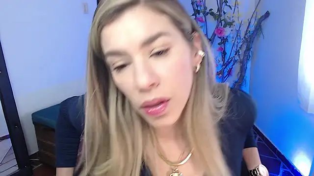 ms sofia x online show from 10-27-25, 05:25