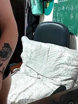 ElfGrey online show from 01-08-25, 03:29