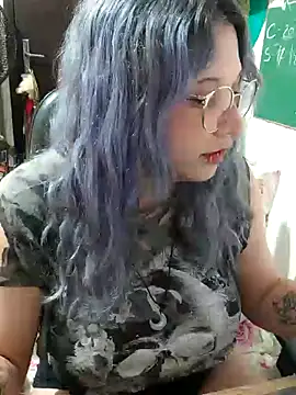 ElfGrey online show from 12-21-24, 02:30