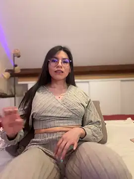 LalieFR online show from 03-20-26, 07:04