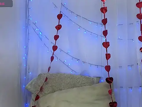 Snapshot of ninaa_fox chatting on 03-02-26, 04:25 ninaa fox online show from 03-02-26, 04:25