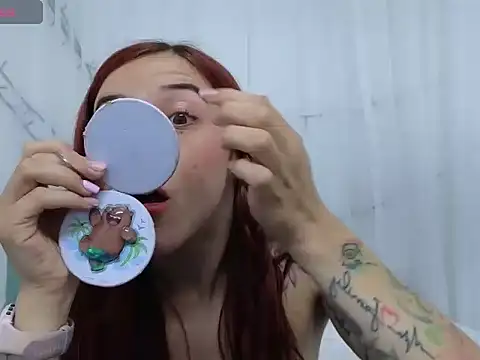 Snapshot of ninaa_fox chatting on 01-17-26, 02:20 ninaa fox online show from 01-17-26, 02:20