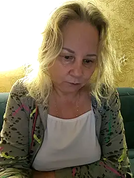 Snapshot of Janahotty chatting on 06-11-26, 12:12 Janahotty online show from 06-11-26, 12:12