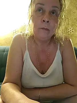Snapshot of Janahotty chatting on 05-21-26, 10:29 Janahotty online show from 05-21-26, 10:29