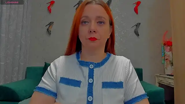 emilianna666 online show from 10-08-25, 08:38