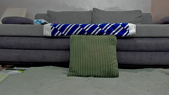 emilianna666 online show from 04-08-26, 11:33