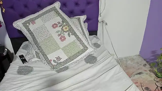 Snapshot of Margoth_clain chatting on 02-07-26, 01:35 Margoth clain online show from 02-07-26, 01:35