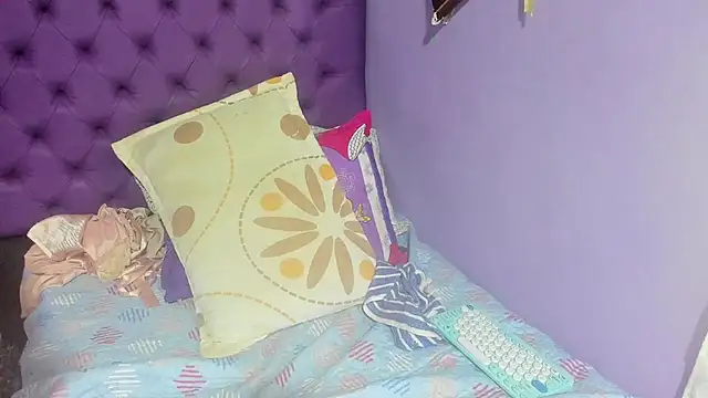 Margoth clain online show from 03-27-26, 01:12