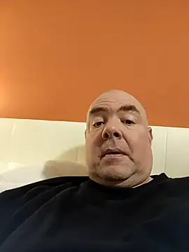 brian4300 online show from 01-09-26, 02:13