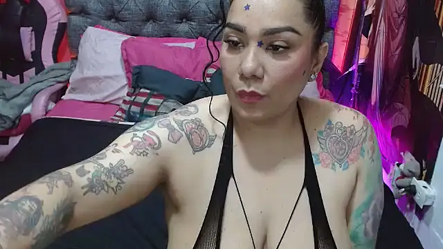 JEENEVIEVE online show from 06-04-26, 06:23