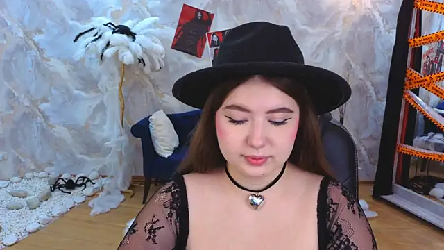 NicoleFoxery online show from 10-30-25, 06:16