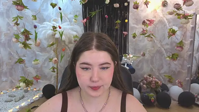NicoleFoxery online show from 07-22-26, 03:19