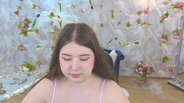 NicoleFoxery online show from 06-14-26, 06:20