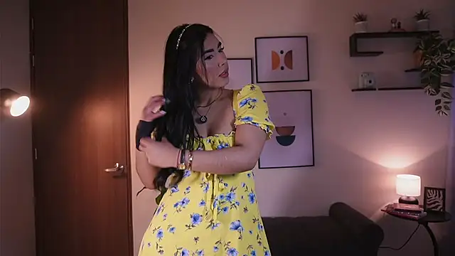 Isabella dior online show from 02-06-26, 04:03