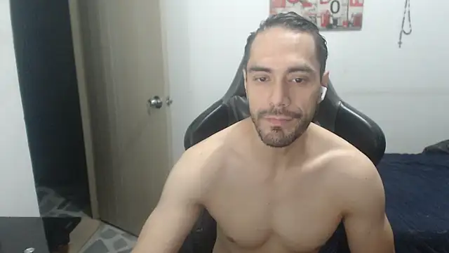 samuelgarcia  online show from 03-25-26, 12:00