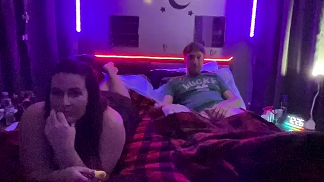 Snapshot of mirandamark2020 chatting on 04-08-26, 04:25 mirandamark2020 online show from 04-08-26, 04:25