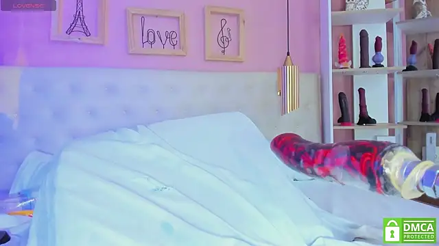 leylla  online show from 04-15-26, 07:58