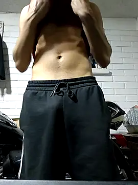 TommyMomentum online show from 11-18-25, 05:44