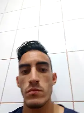 Snapshot of TommyMomentum chatting on 03-17-25, 10:51 TommyMomentum online show from 03-17-25, 10:51