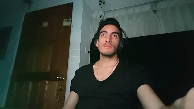 TommyMomentum online show from 12-15-25, 05:57