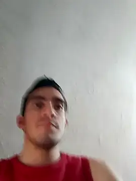 Snapshot of TommyMomentum chatting on 11-13-25, 05:00 TommyMomentum online show from 11-13-25, 05:00