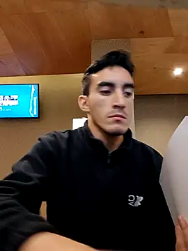 TommyMomentum online show from 04-18-26, 02:58