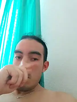 Snapshot of TommyMomentum chatting on 12-17-24, 03:16 TommyMomentum online show from 12-17-24, 03:16