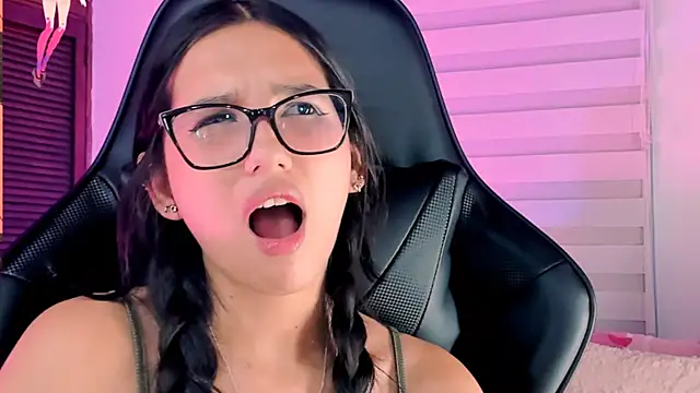 Luniverse online show from 12-06-24, 10:24