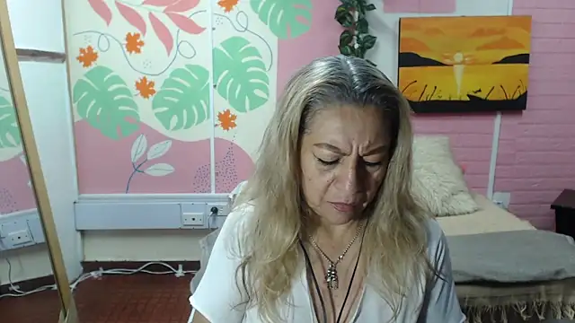Snapshot of ZAMANTHA chatting on 03-18-25, 09:21 ZAMANTHA online show from 03-18-25, 09:21
