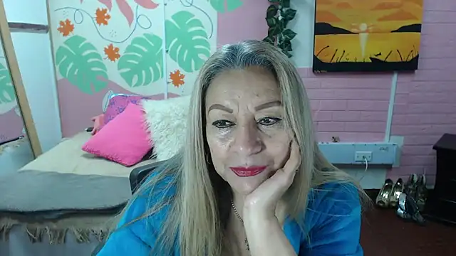 Snapshot of ZAMANTHA chatting on 03-06-25, 08:27 ZAMANTHA online show from 03-06-25, 08:27