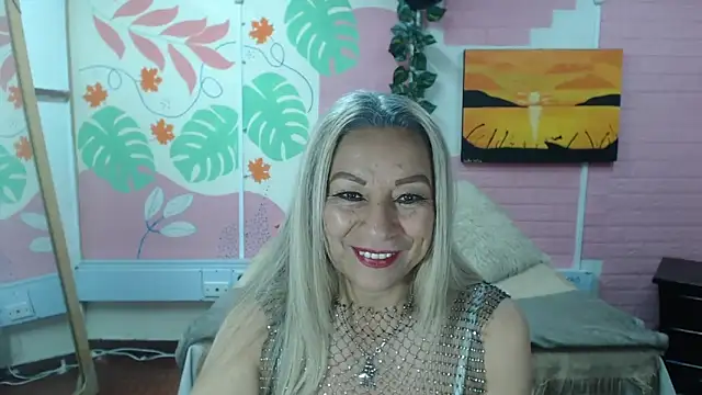 Snapshot of ZAMANTHA chatting on 09-25-25, 04:02 ZAMANTHA online show from 09-25-25, 04:02