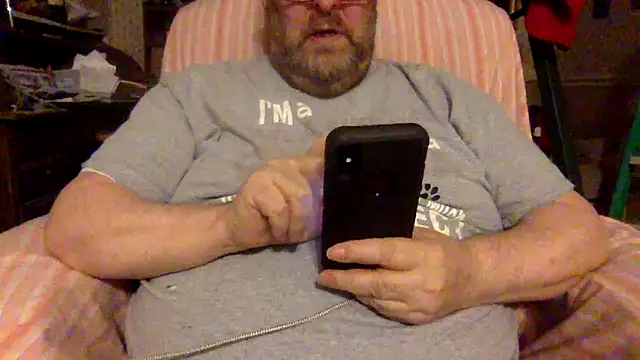 Snapshot of Drwhocares chatting on 04-18-26, 07:07 Drwhocares online show from 04-18-26, 07:07