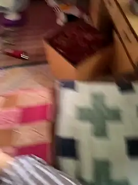 tz143143 online show from 11-11-25, 03:34