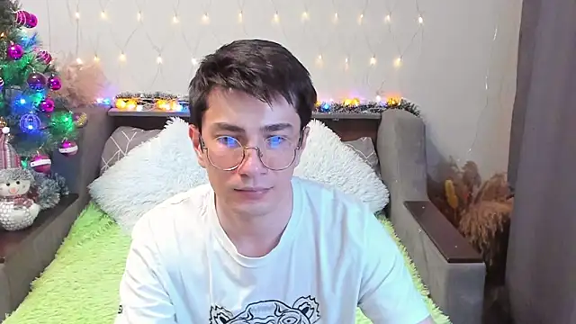 Yumi steve online show from 12-15-24, 07:42