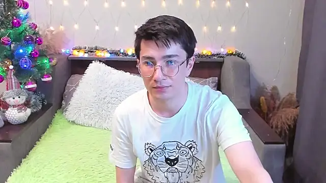 Yumi steve online show from 12-15-24, 02:41