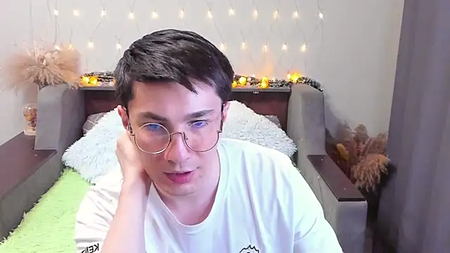 Yumi steve online show from 01-31-25, 11:56