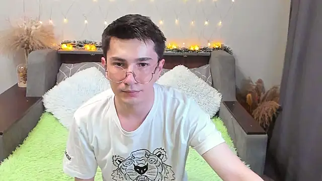 Yumi steve online show from 01-10-25, 11:39