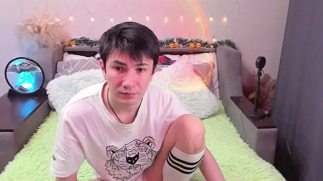 Yumi steve online show from 11-08-25, 06:55