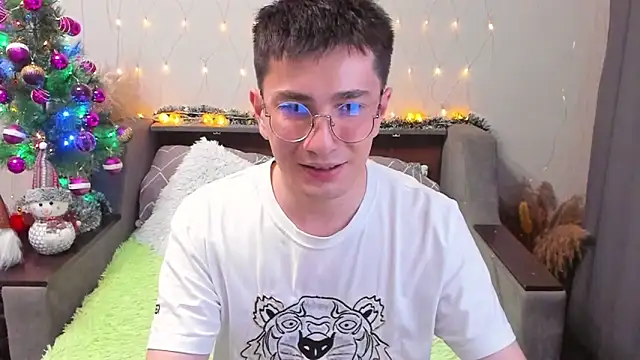 Yumi steve online show from 12-25-24, 10:59