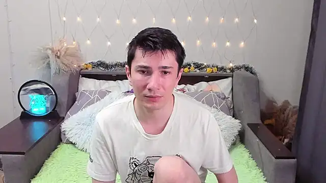 Yumi steve online show from 09-26-25, 02:18