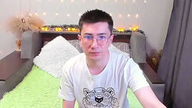 Yumi steve online show from 02-09-25, 08:45